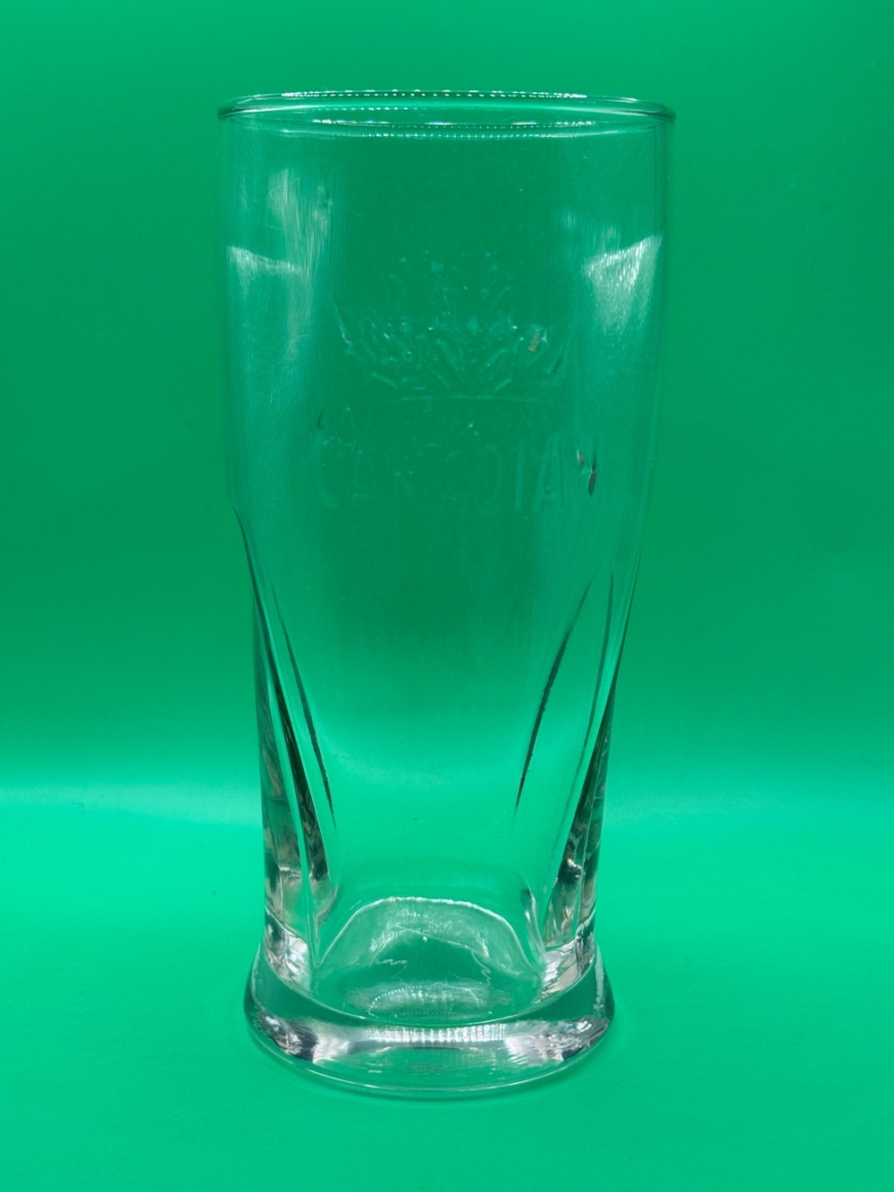 Molson Canadian Embossed Beer Glass. 16 fl
Oz